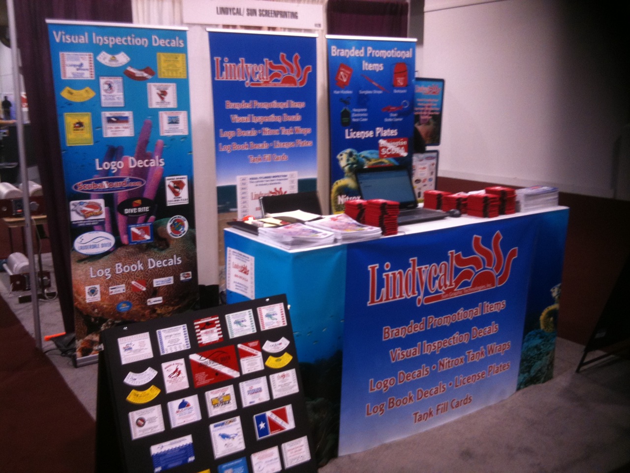 Tradeshow banner stands